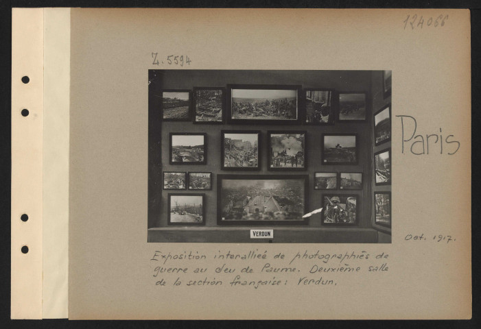Paris. Exposition interalliée de photographies de guerre au Jeu de Paume. Deuxième salle de la section française : Verdun