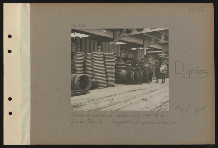 Paris. Réserve générale automobile, rue de la Tombe-Issoire. Magasin de pneumatiques