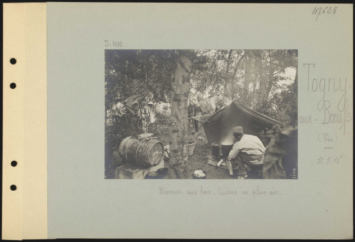 Togny-aux-Bœufs (près). Bivouac sous bois. Cuisine en plein air