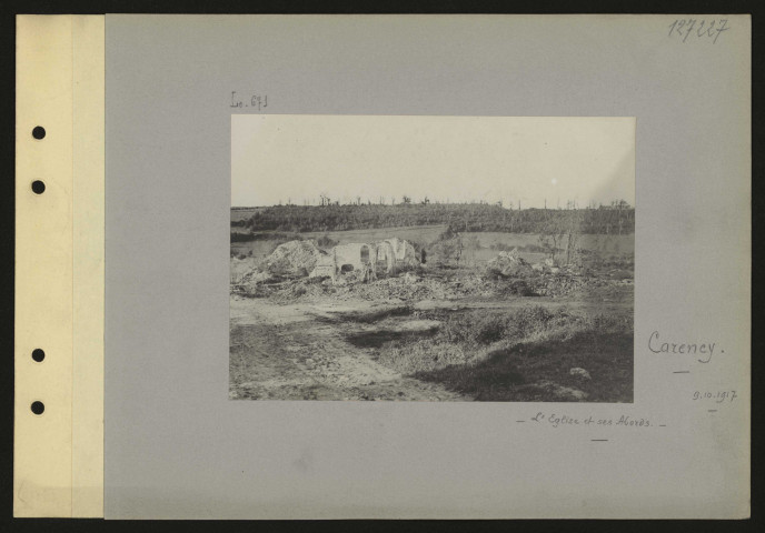 Carency. L'église et ses abords