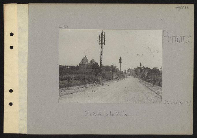 Péronne. Entrée de la ville