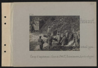 Boisicourt. Camp d'expériences : canon de 240T ; la manœuvre : la pièce chargée