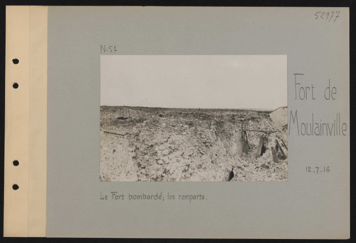 Fort de Moulainville. Le fort bombardé ; les remparts