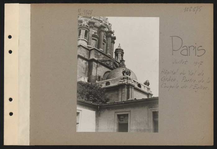 Paris. Hôpital du Val de Grâce. Partie de la coupole de l'église