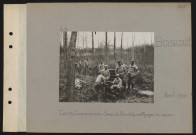 Boisicourt. Camp d'expériences : canon de tranchées , nettoyage du canon