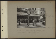 Paris. Rue X. Départ de tirailleurs algériens pour le front