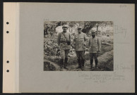 Bitry. Château Marsaux : général Félineau, commandant la 310e BI, et officiers de son EM