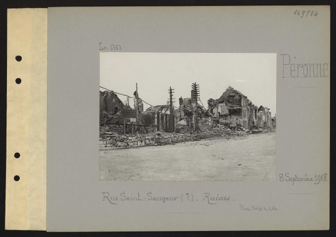 Péronne. Rue Saint-Sauveur (?). Ruines. Place hôtel de ville