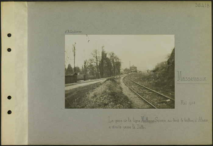 Massevaux. La gare de la ligne Mulhouse-Sewen ; au fond le ballon d'Alsace, à droite passe la Doller