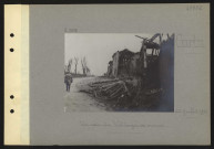 Curlu. Un coin du village en ruines