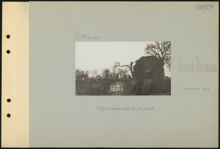 Saint-Thomas. L'église bombardée. Façade ouest