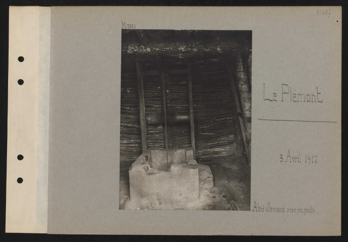 Le Plémont. Abri allemand avec un puits