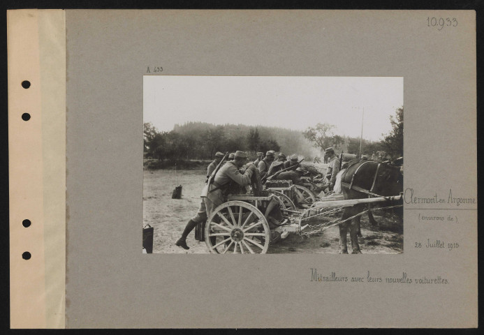 Clermont-en-Argonne (environs de). Mitrailleurs avec leurs nouvelles voiturettes
