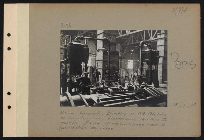 Paris. Usines Vedovelli, Priestley et compagnie. Ateliers de constructions électriques 160 rue Saint-Charles. Presses d'emboutissage pour la fabrication des obus