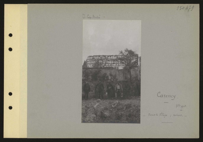 Carency. Dans le village ; ruines