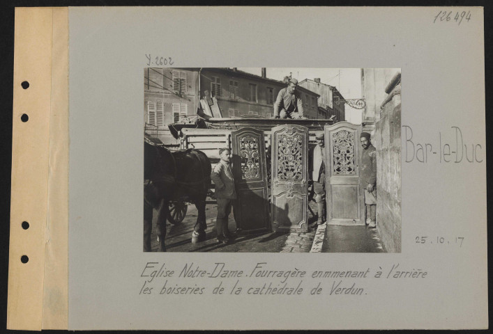 Bar-le-Duc. Église Notre-Dame. Fourragère emmenant à l'arrière les boiseries de la cathédrale de Verdun
