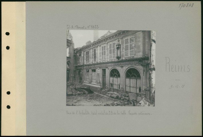 Reims. Rue de l'Arbalète. Hôtel natal de Jean-Baptiste de La Salle. Façade extérieure