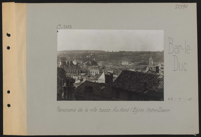Bar-le-Duc. Panorama de la ville basse. Au fond, l'église Notre-Dame