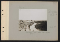 Seicheprey (devant). Gabionnade F 3 sur le marais. Sur le caillebotis, lieutenant Noroy