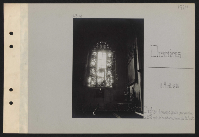 Chevrières. L'église : transept gauche ; une verrière de 1540 après le bombardement du 10 août