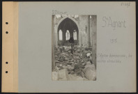 Saint-Agnant. L'église bombardée ; les voûtes écroulées