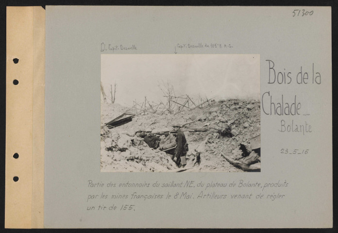 Bois de La Chalade, Bolante. Partie des entonnoirs du saillant nord-est du plateau de Bolante produits par les mines françaises le 8 mai. Artilleurs venant de régler un tir de 155