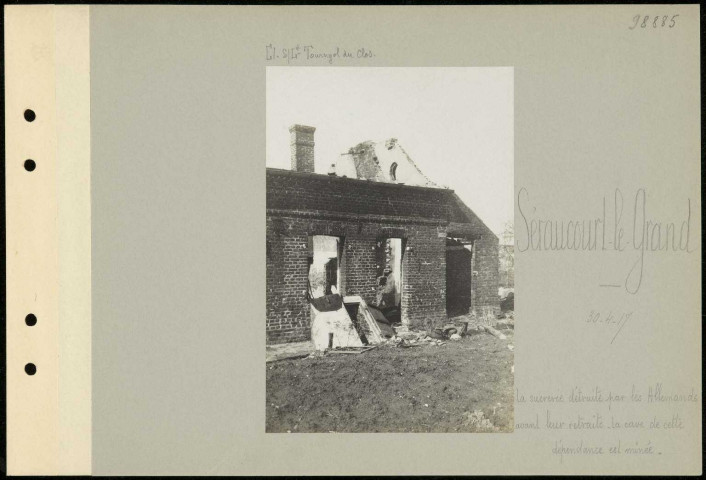 Séraucourt-le-Grand. La sucrerie détruite par les Allemands avant leur retraite. La cave de cette dépendance est minée