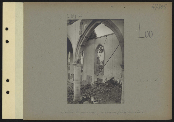 Loo. L'église bombardée ; le chœur (côté gauche)