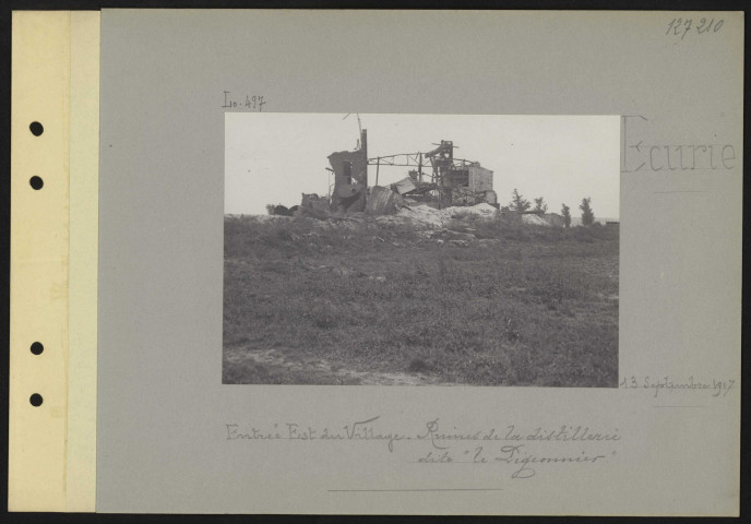 Écurie. Entrée est du village. Ruines de la distillerie dite "Le Pigeonnier"
