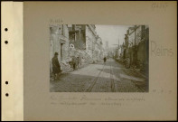 Reims. Rue Gambetta. Prisonniers allemands employés au déblaiement des décombres