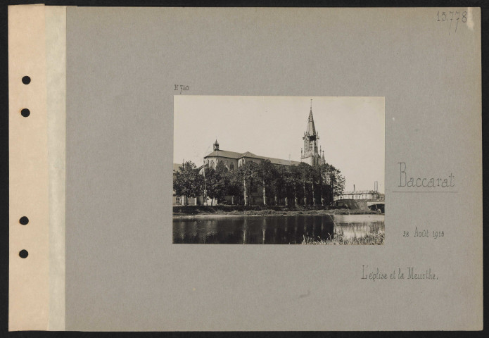 Baccarat. L'église et la Meurthe