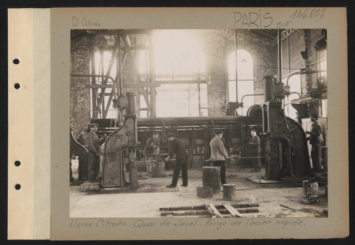 Paris. Usine Citroën. Quai de Javel. Forge de l'acier rapide