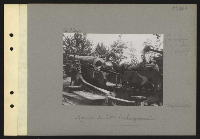 Curlu (près). Mortier de 280 ; le chargement