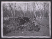 S.l.. Une hutte souterraine de kirghizes