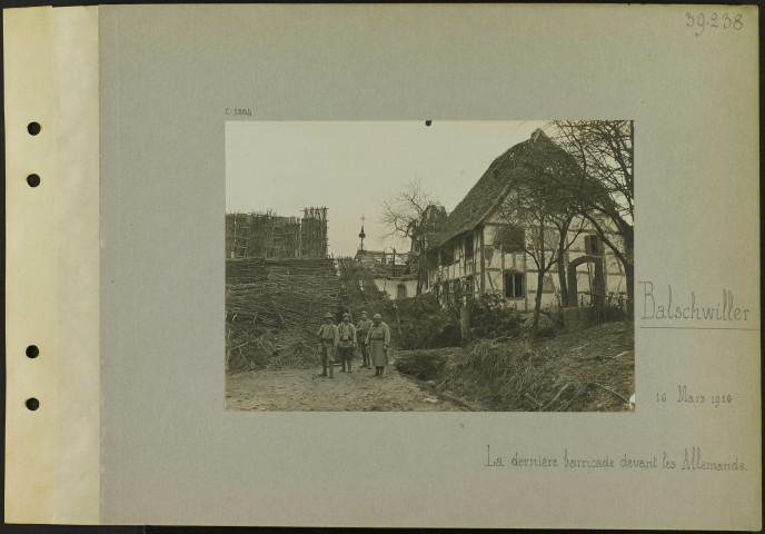 Balschwiller. La dernière barricade devant les Allemands