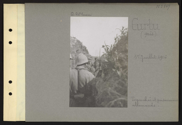 Curlu (près). Tranchée et prisonniers allemands