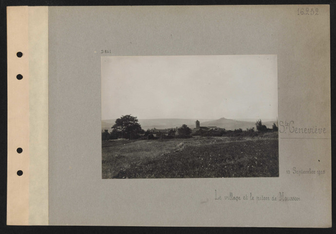 Sainte-Geneviève. Le village et le piton de Mousson