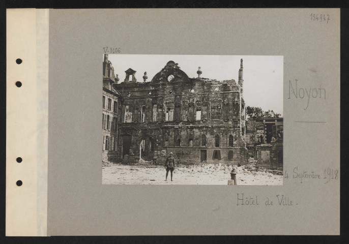 Noyon. Hôtel de ville