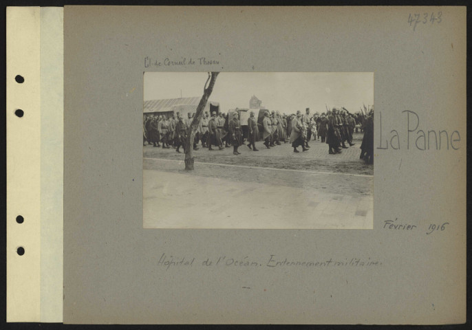 La Panne. Hôpital de l'océan. Enterrement militaire