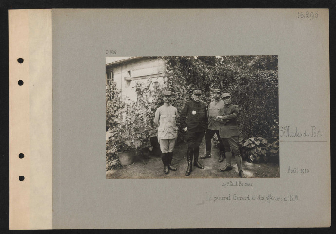 Saint-Nicolas-de-Port. Le général Gerard et des officiers d'EM