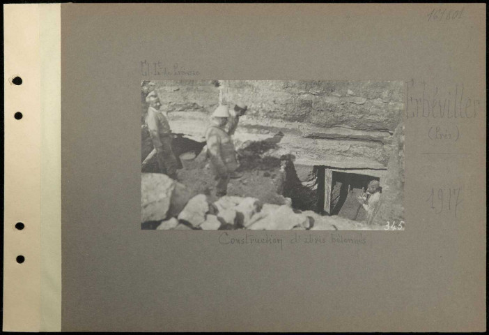 Erbéviller (près). Construction d'abris bétonnés