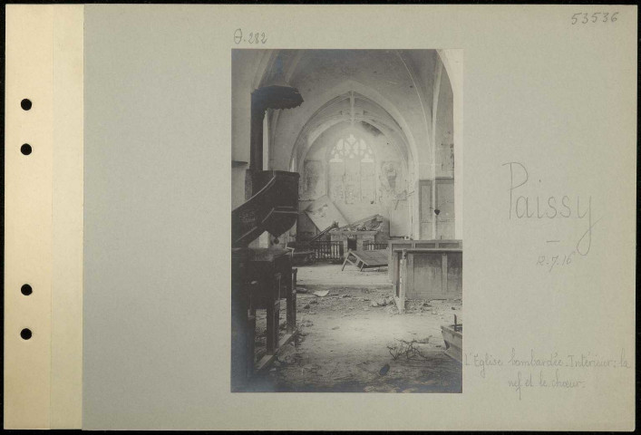 Paissy. L'église bombardée. Intérieur : la nef et le chœur