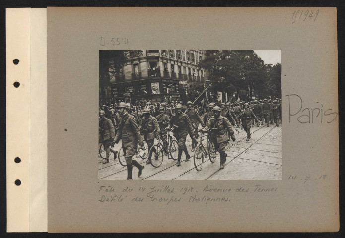 Paris. Fête du 14 juillet 1918. Avenue des Ternes. Défilé des troupes italiennes