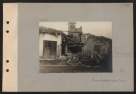Vitrimont. Maisons bombardées près de l'église