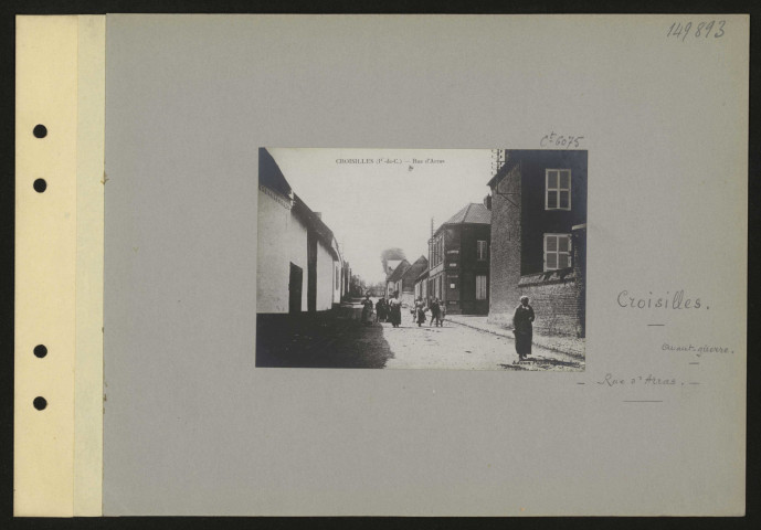 Croisilles. Rue d'Arras