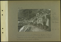 Lac d'Alfeld (Près Sewen). Construction de la route d'Alfeld au Ballon d'Alsace. Malgaches prêts à se mettre au travail à la hauteur du deuxième pont en partant d'Alfeld