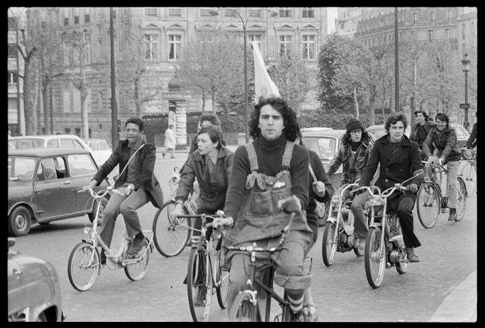 Manifestation d'écologistes à vélo