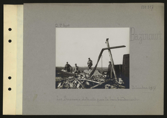 Bazincourt. La sucrerie détruite par le bombardement