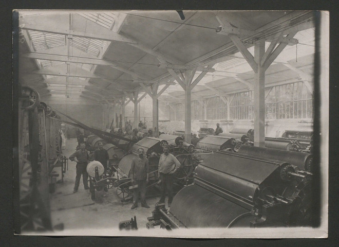 Tissage de la laine à Boulogne-Billancourt (Seine)