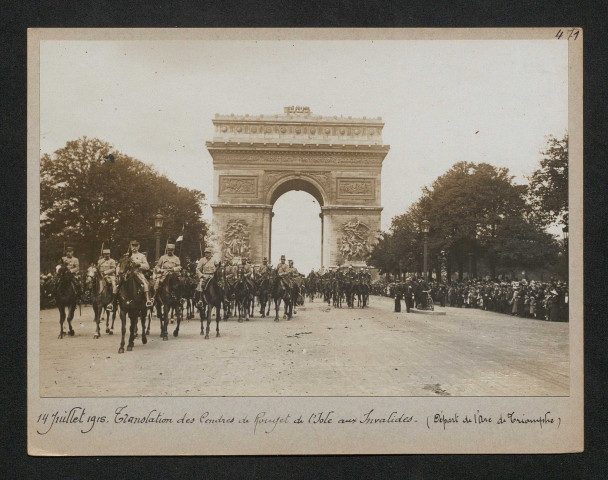 Translation des cendres de Rouget de l'Isle aux Invalides (départ de l'Arc de Triomphe)